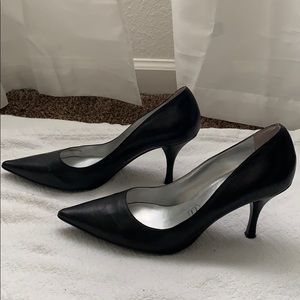 Cathy Jean Black Heels
